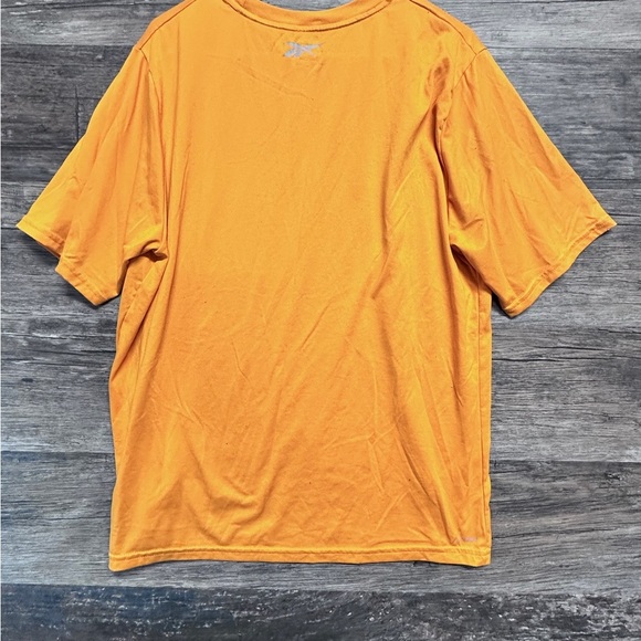 Reebok Orange Short Sleeve Tee Relaxed Fit Play Dry - Picture 2 of 6